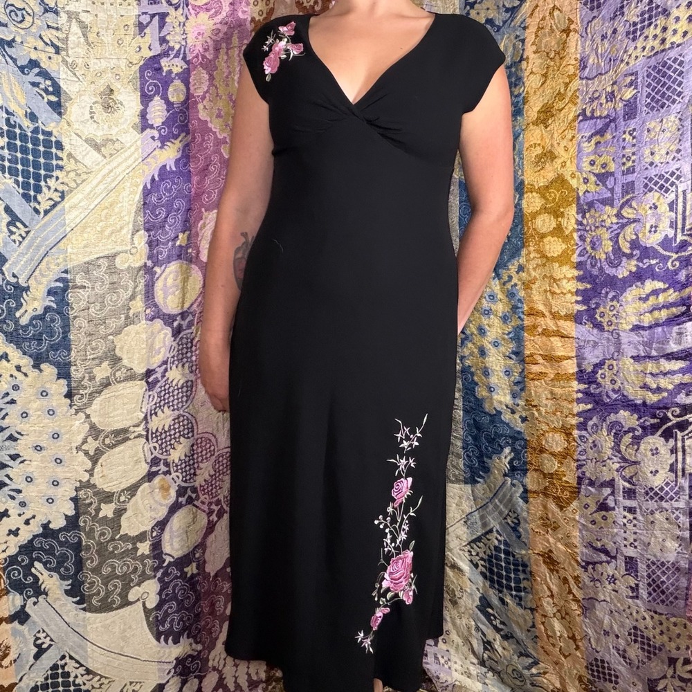 VTG 90s Dark Romantic Pink Rose Embroidered V-neck Whimsigoth Maxi Dress Size 8